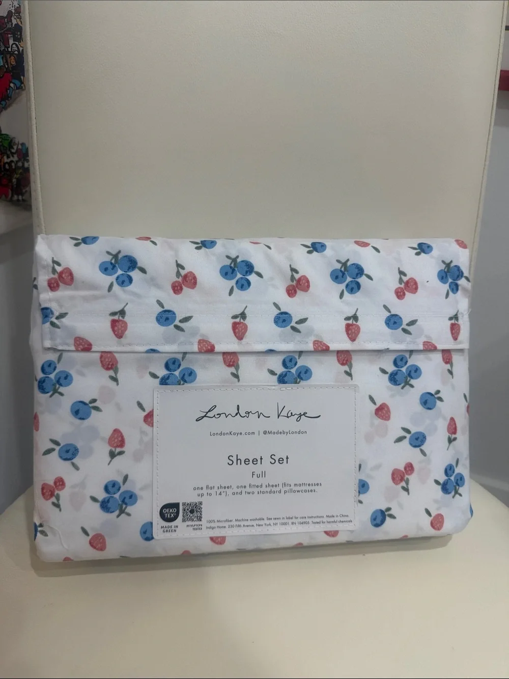 London Key Full Sheet Set in White with Blue & Pink 